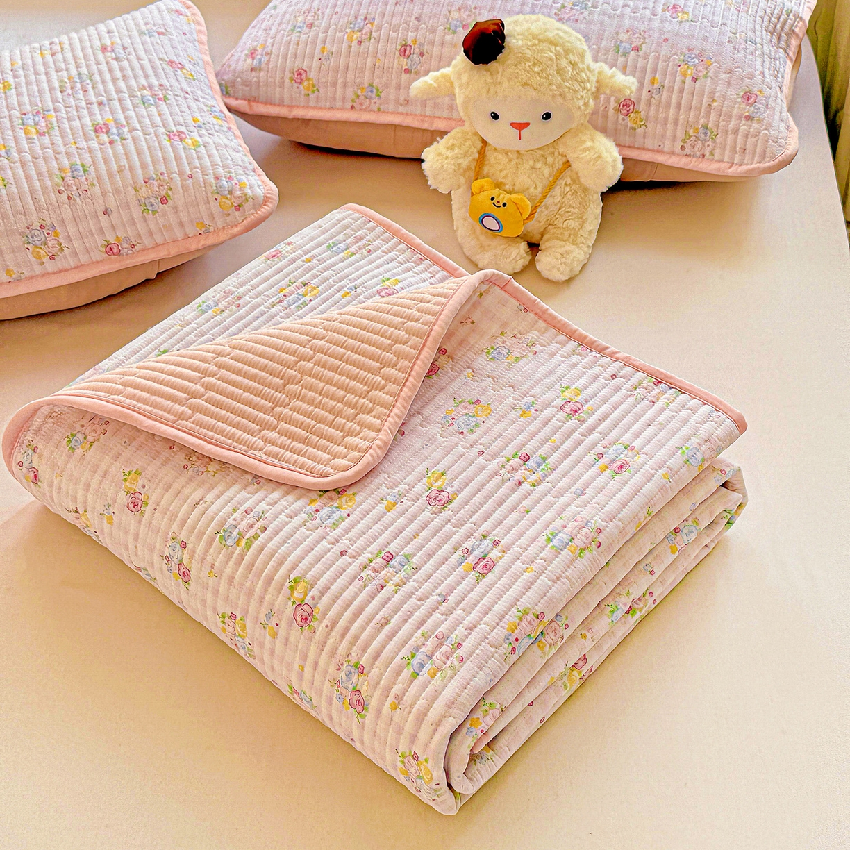 91家纺网 家纺一手货源 找家纺 恒尚居 2025新款双层纱床盖床盖单品单床盖云感夹棉床单床垫软床垫-四季款【系列二】 【美好时光】双层纱