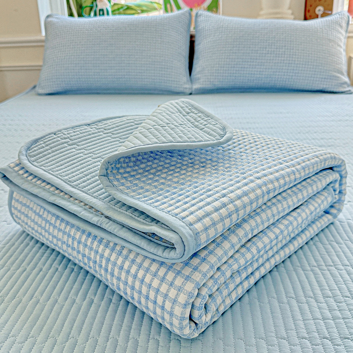 91家纺网 家纺一手货源 找家纺 恒尚居 2025新款双层纱床盖床盖单品单床盖云感夹棉床单床垫软床垫-四季款【系列二】 【天蓝格】双层纱