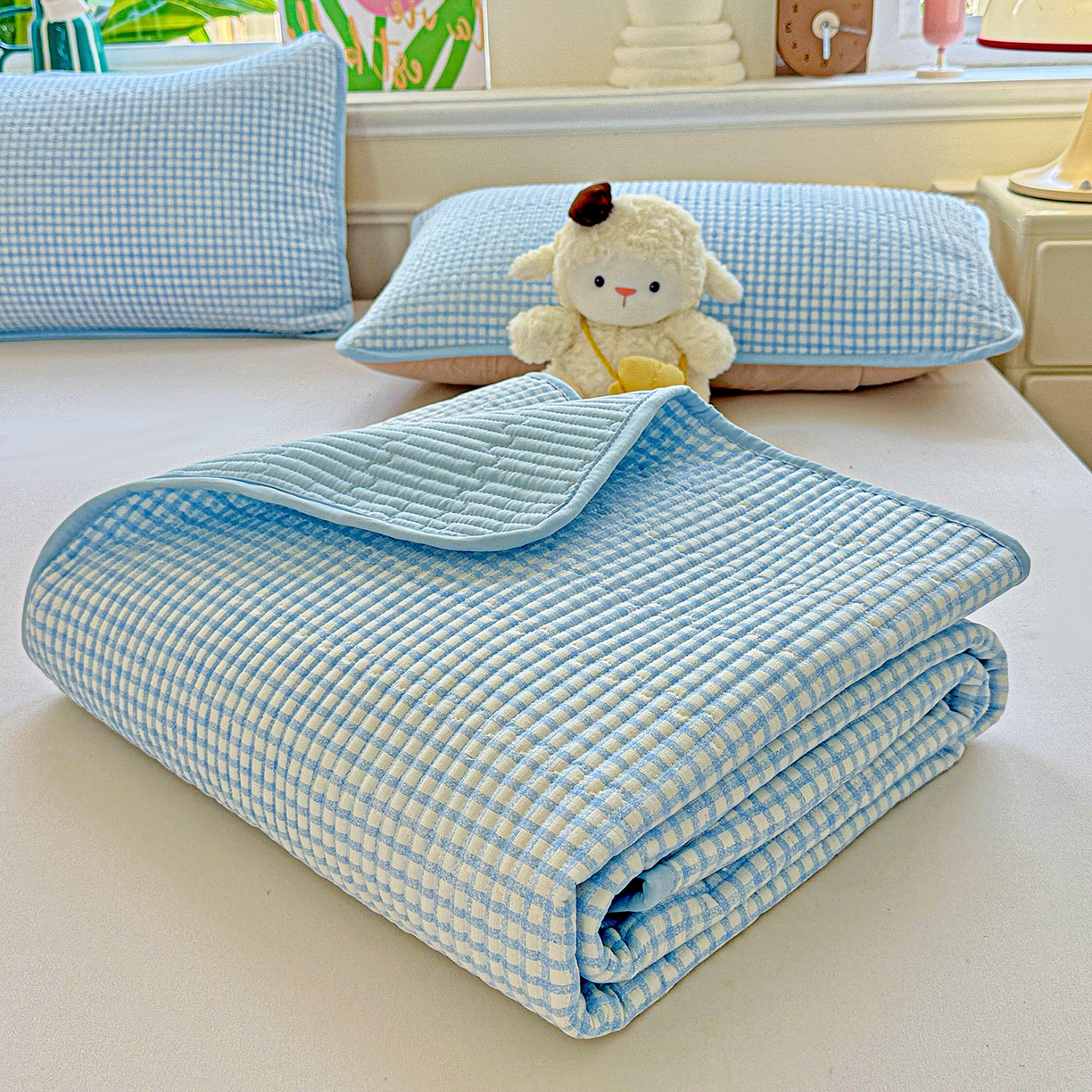 91家纺网 家纺一手货源 找家纺 恒尚居 2025新款双层纱床盖床盖单品单床盖云感夹棉床单床垫软床垫-四季款【系列二】 【天蓝格】双层纱