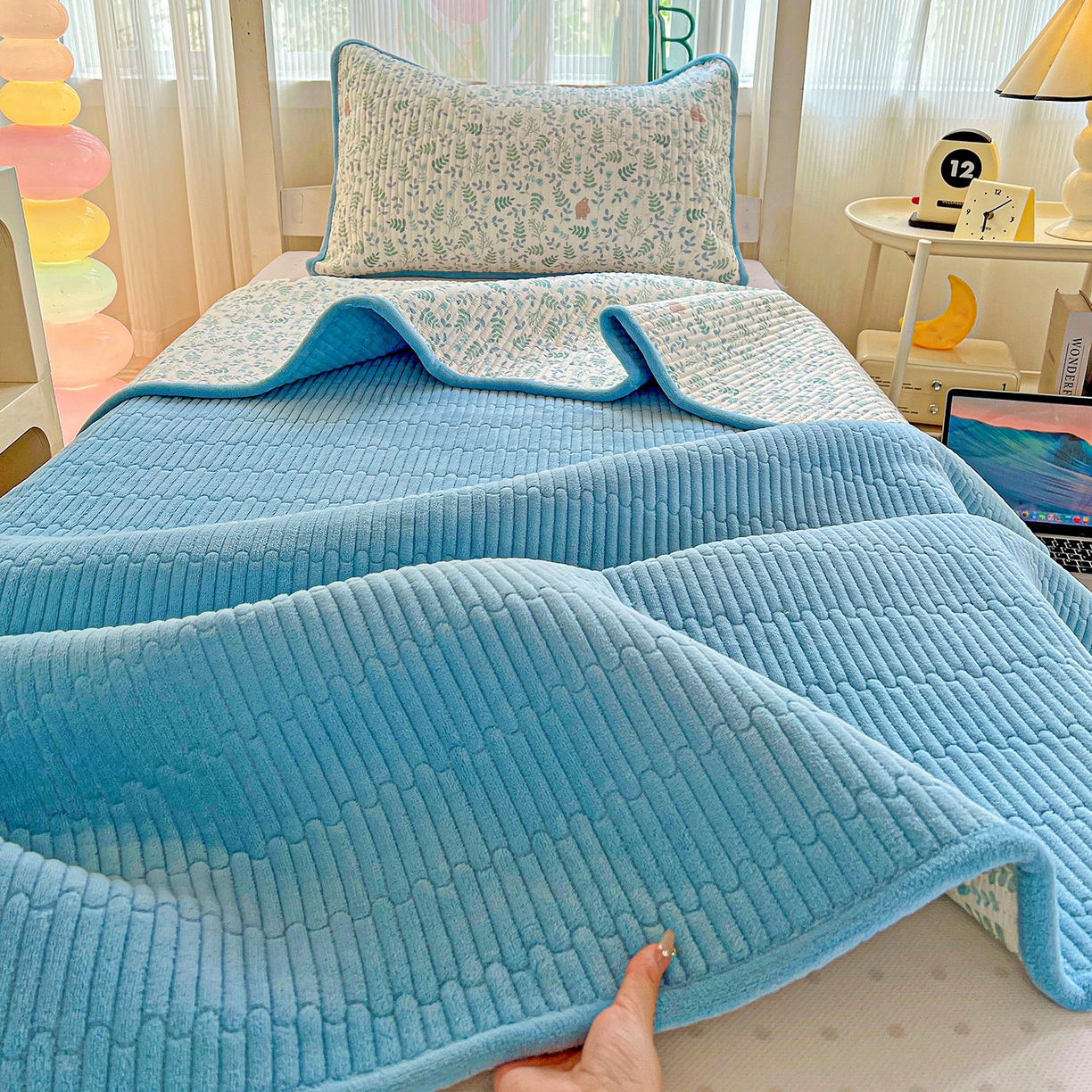 91家纺网 家纺一手货源 找家纺 恒尚居 2025新款学生床盖纯棉牛奶绒正反两用夹棉床单床垫-秋冬款-四季通用【系列一】 绿野仙踪【A纯棉-B宝宝绒】