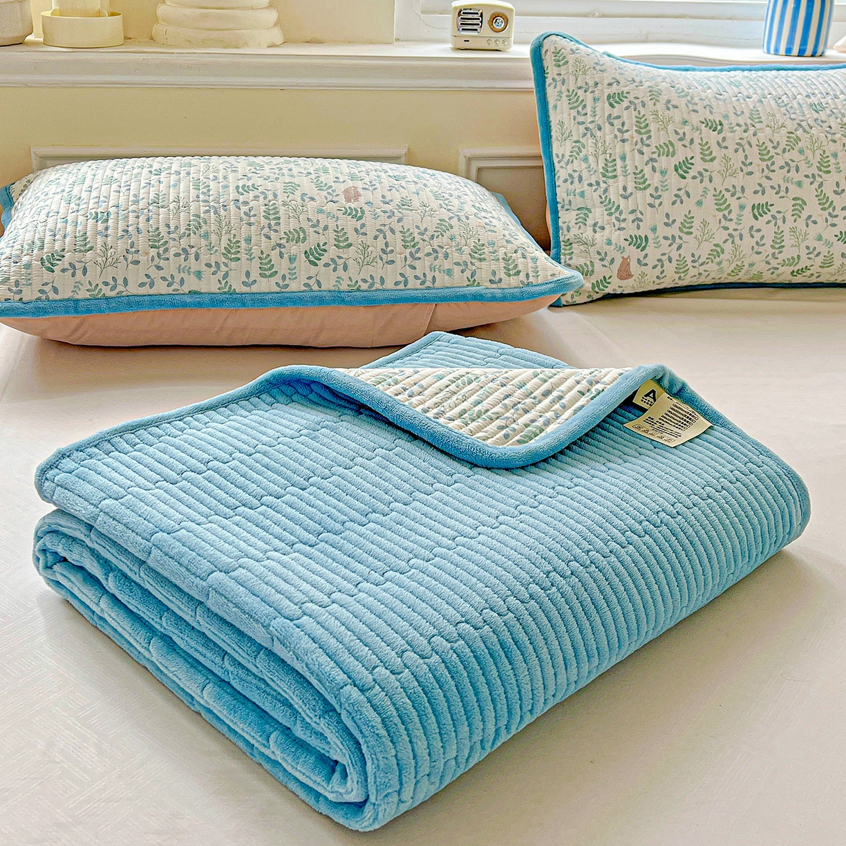 91家纺网 家纺一手货源 找家纺 恒尚居 2025新款学生床盖纯棉牛奶绒正反两用夹棉床单床垫-秋冬款-四季通用【系列一】 绿野仙踪【A纯棉-B宝宝绒】