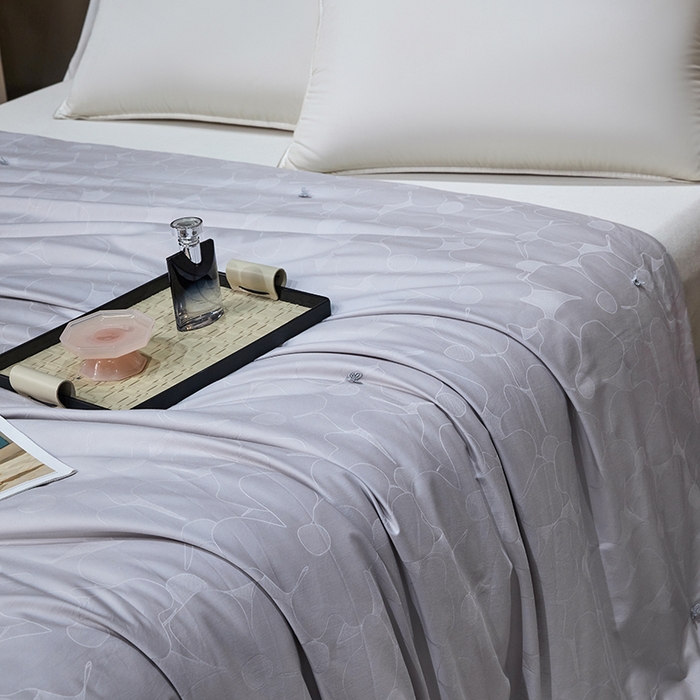 91家纺网 家纺一手货源 找家纺 蚕云阁蚕丝家居 2025新款舒适蚕丝被一级桑蚕丝花赋系列被子被芯 高级灰一级桑蚕丝