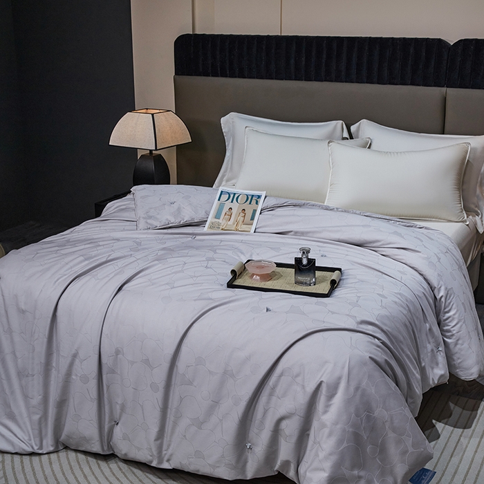 91家纺网 家纺一手货源 找家纺 蚕云阁蚕丝家居 2025新款舒适蚕丝被一级桑蚕丝花赋系列被子被芯 高级灰一级桑蚕丝