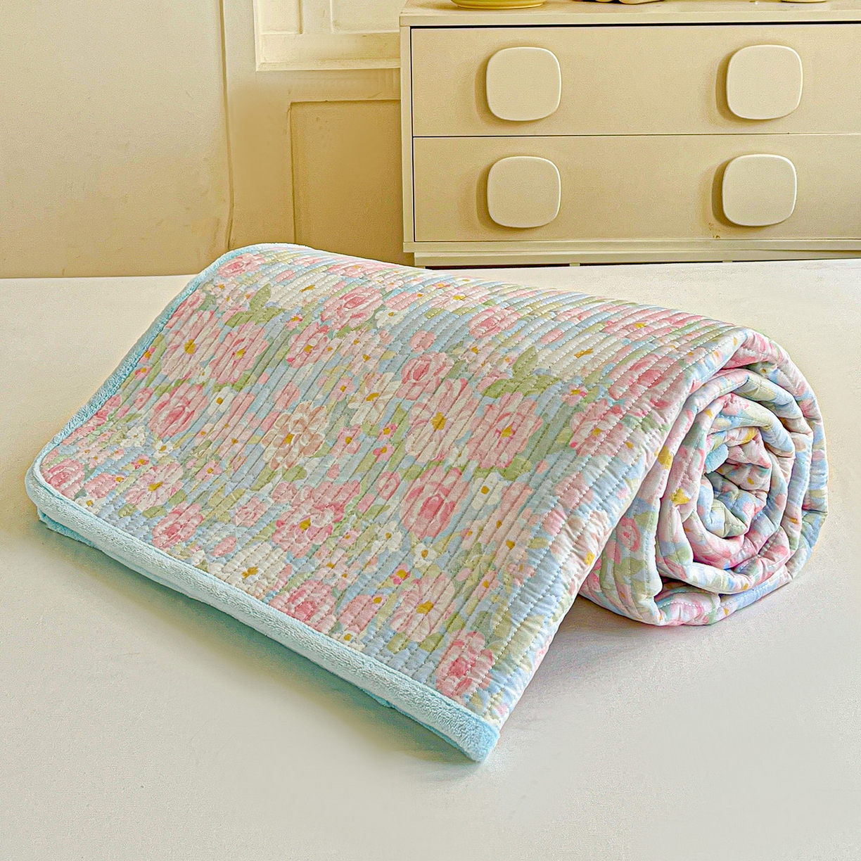 91家纺网 家纺一手货源 找家纺 恒尚居 2025新款学生床盖纯棉牛奶绒正反两用夹棉床单床垫-秋冬款-四季通用【系列一】 梦幻【A纯棉-B宝宝绒】