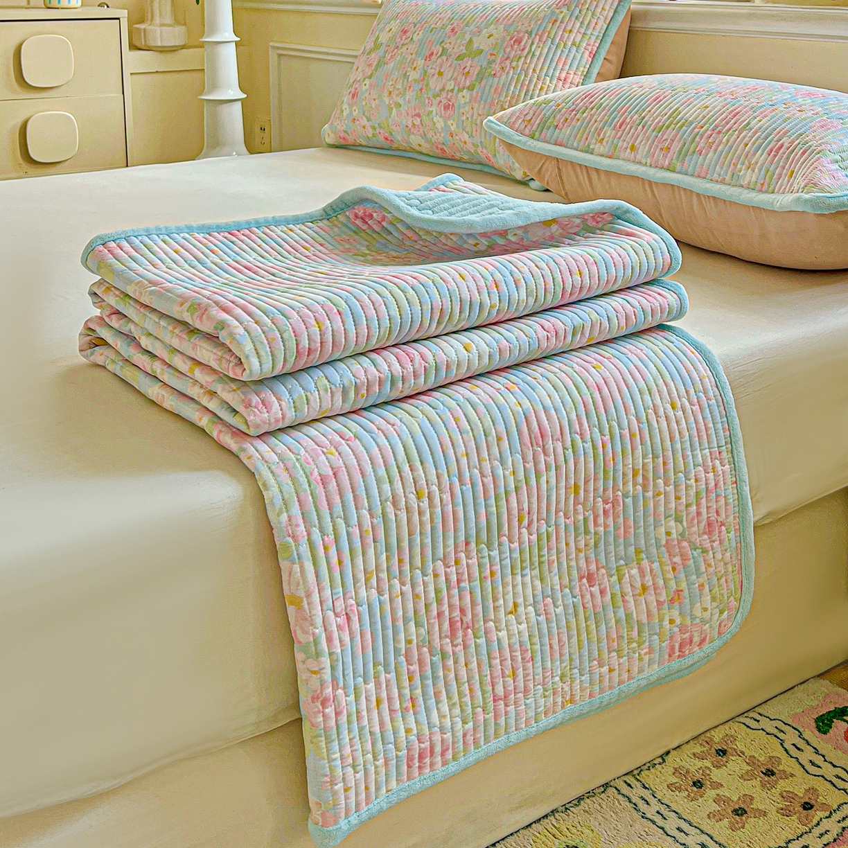 91家纺网 家纺一手货源 找家纺 恒尚居 2025新款学生床盖纯棉牛奶绒正反两用夹棉床单床垫-秋冬款-四季通用【系列一】 梦幻【A纯棉-B宝宝绒】