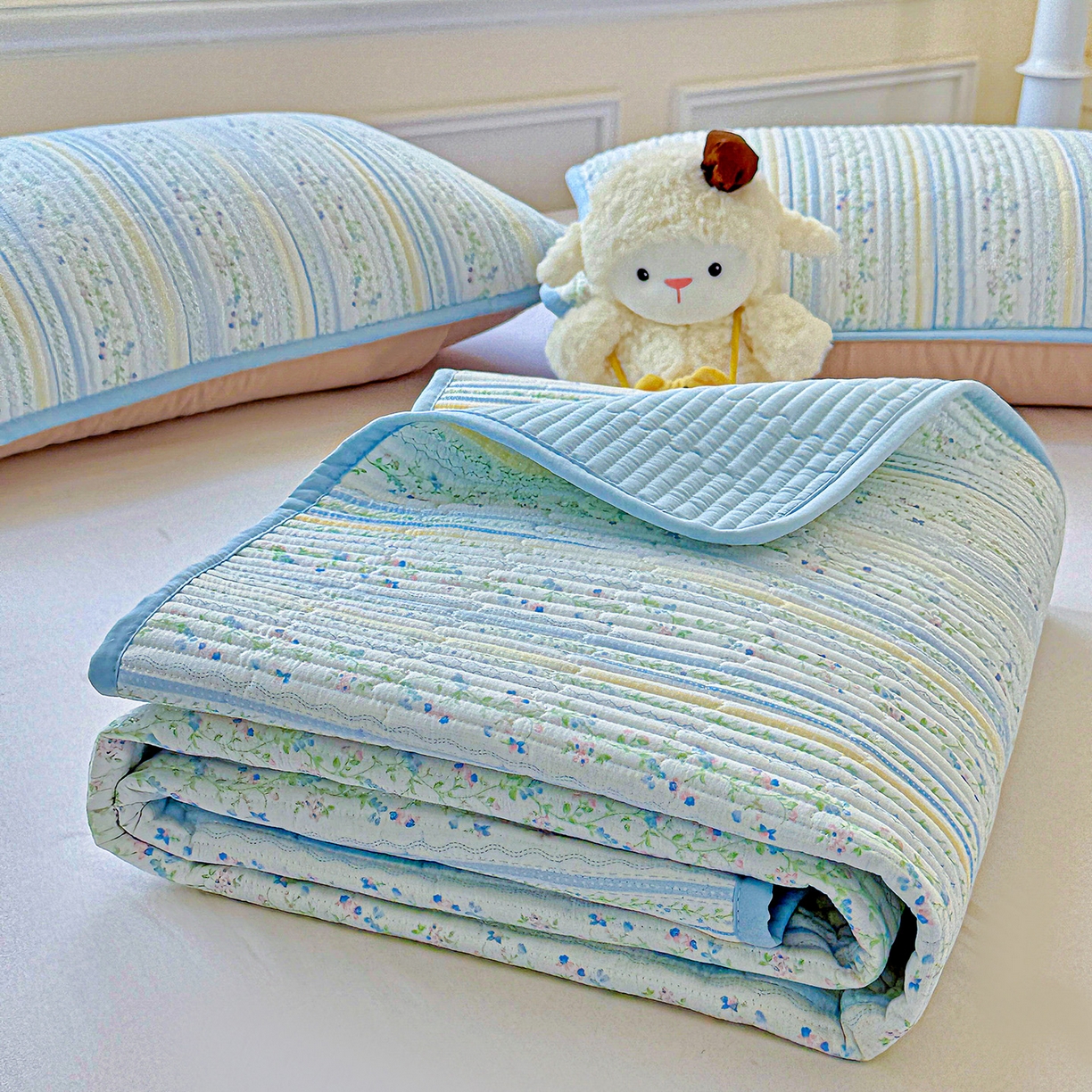 91家纺网 家纺一手货源 找家纺 恒尚居 2025新款双层纱床盖床盖单品单床盖云感夹棉床单床垫软床垫-四季款【系列二】 【阳光庄园】双层纱