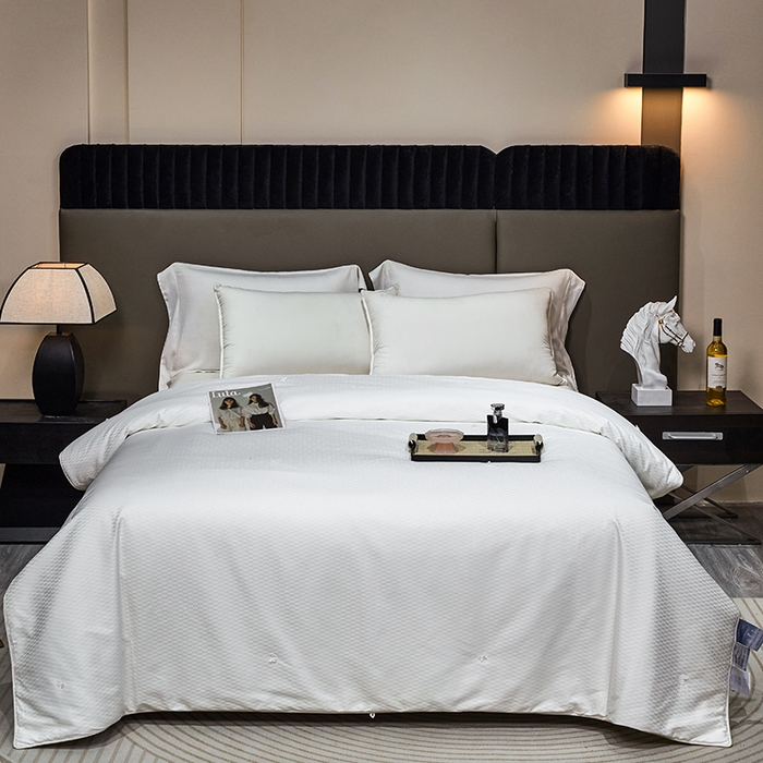 91家纺网 家纺一手货源 找家纺 （总）蚕云阁蚕丝家居 2025新款舒适蚕丝被一级桑蚕丝环环相扣系列被子被芯