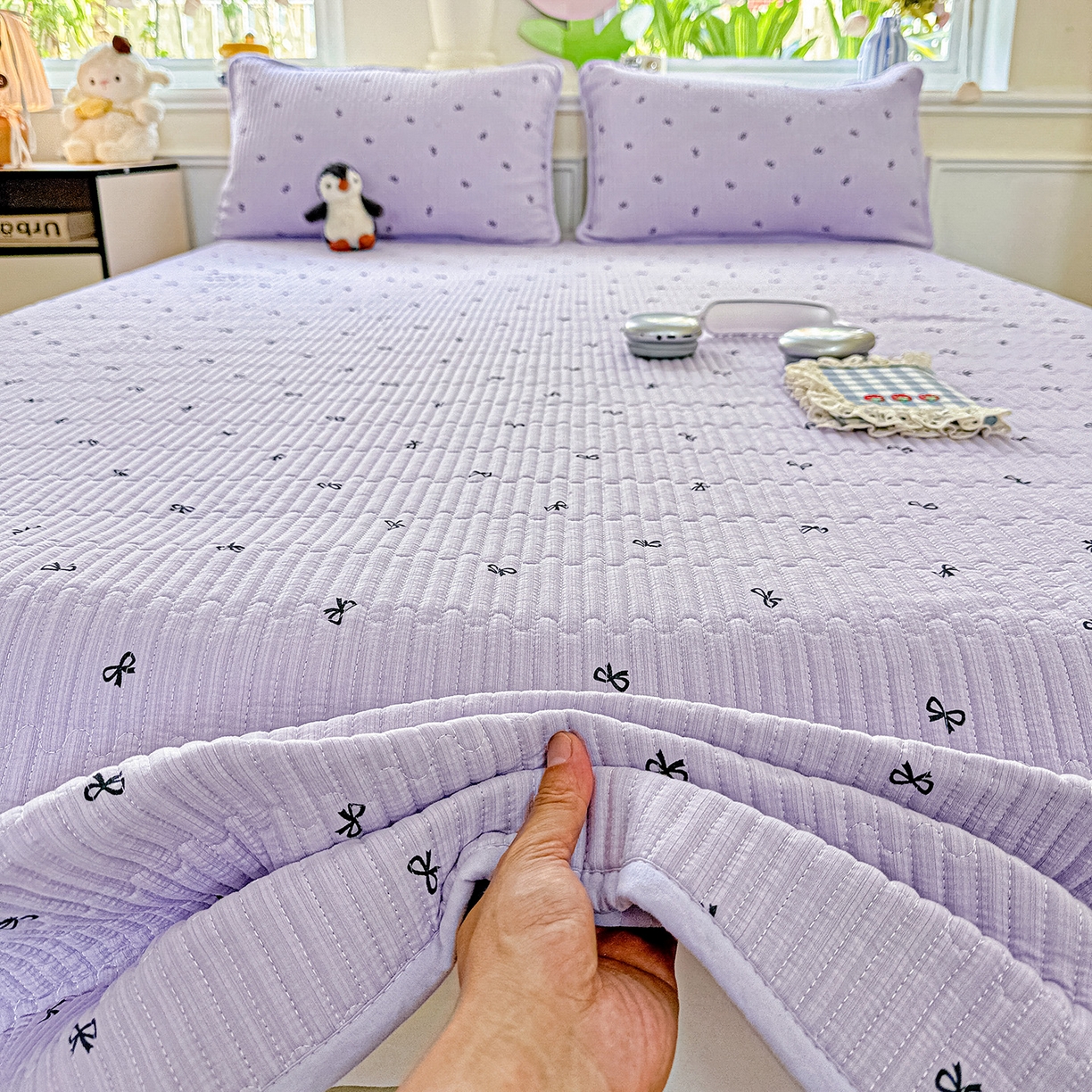 91家纺网 家纺一手货源 找家纺 恒尚居 2025新款双层纱床盖床盖单品单床盖云感夹棉床单床垫软床垫-四季款【系列二】 【紫萱】双层纱