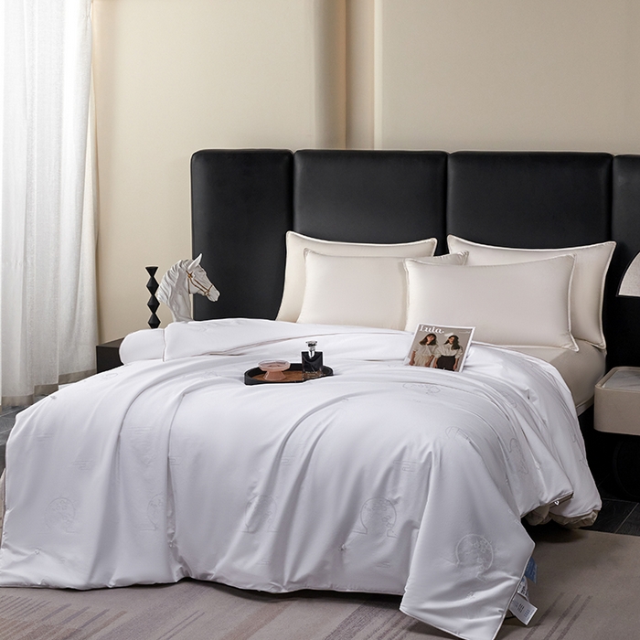 91家纺网 家纺一手货源 找家纺 蚕云阁蚕丝家居 2025新款舒适蚕丝被一级桑蚕丝蚕韵江南系列被子被芯 白色一级桑蚕丝