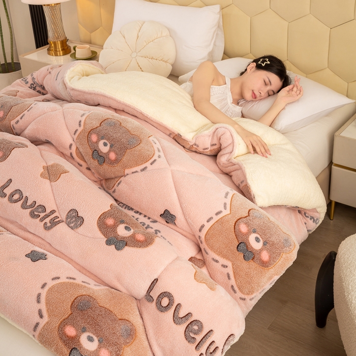 91家纺网 家纺一手货源 找家纺 梦初语 2025新款羊羔绒被子棉被双面绒冬被秋冬季保暖加厚雪花绒被芯直播 星星熊宝