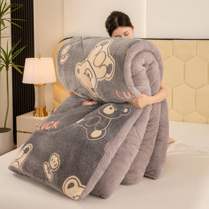 91家纺网 家纺一手货源 找家纺 梦初语 2025新款羊羔绒被子棉被双面绒冬被秋冬季保暖加厚雪花绒被芯直播 luck小胖熊