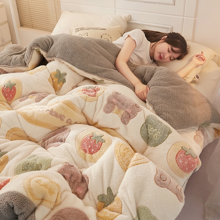 91家纺网 家纺一手货源 找家纺 梦初语 2025新款羊羔绒被子棉被双面绒冬被秋冬季保暖加厚雪花绒被芯直播 姜饼白熊