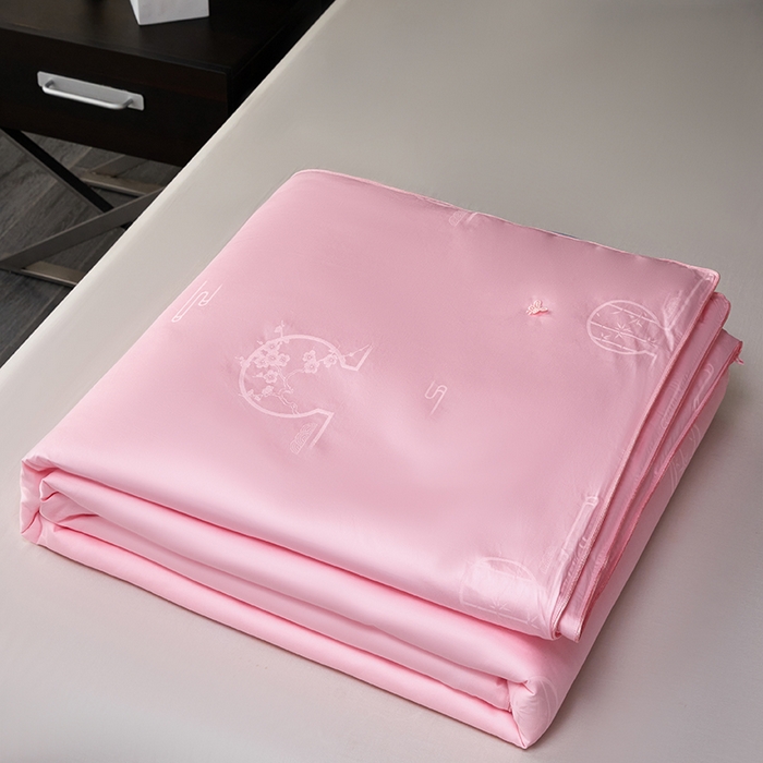 91家纺网 家纺一手货源 找家纺 蚕云阁蚕丝家居 2025新款舒适蚕丝被一级桑蚕丝蚕韵江南系列被子被芯 粉玉一级桑蚕丝