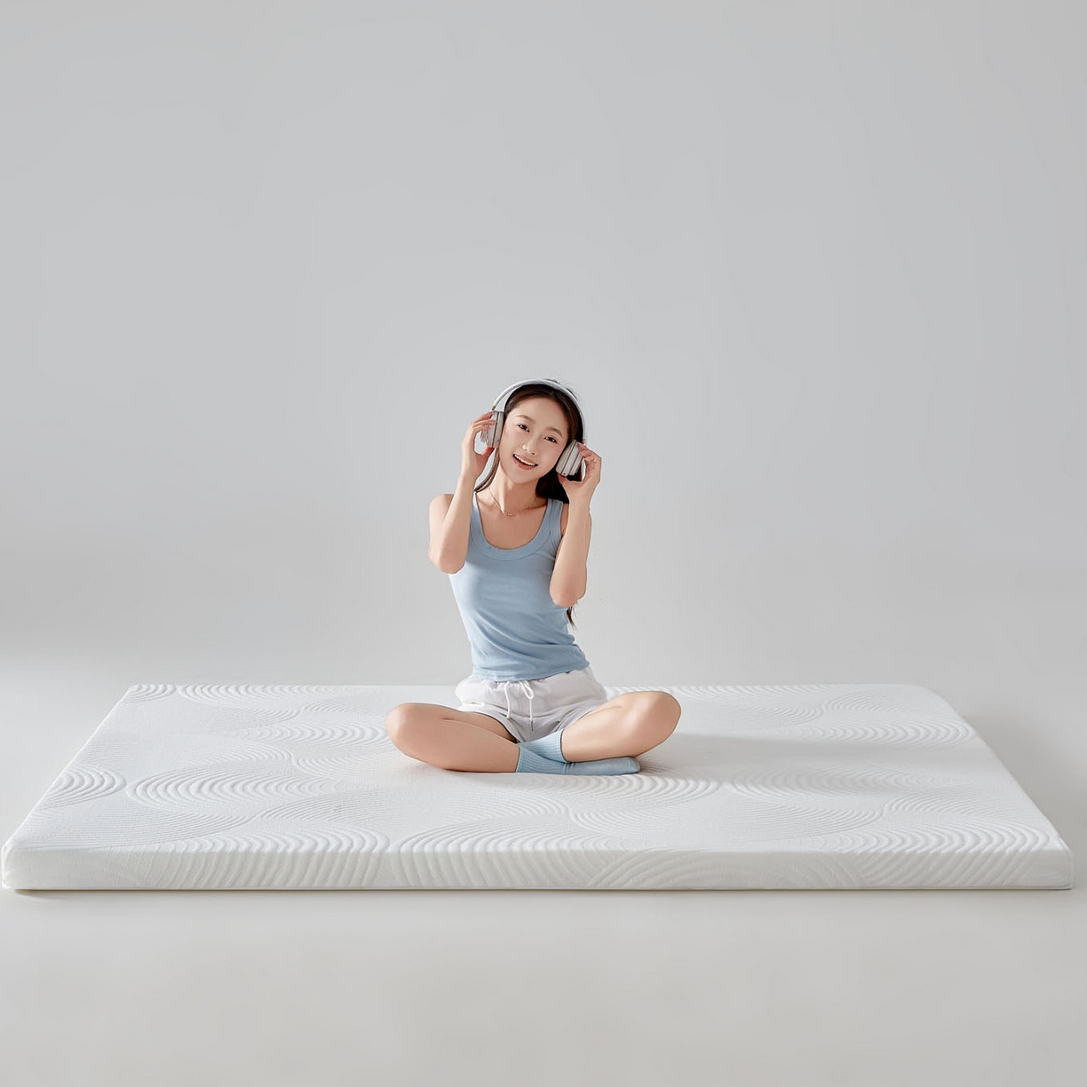 91家纺网 家纺一手货源 找家纺 暖季家纺 2025新款零压深睡眠成人记忆棉针织棉提花床垫 素致