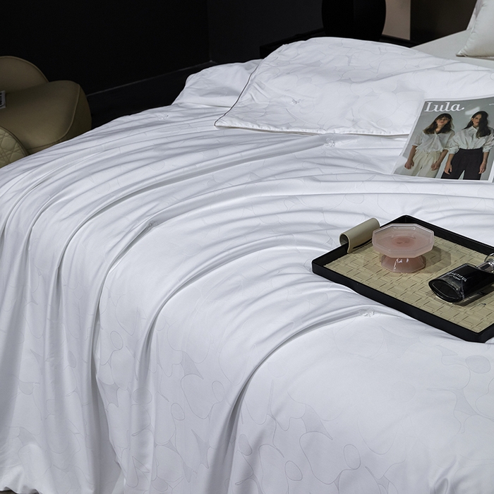 91家纺网 家纺一手货源 找家纺 蚕云阁蚕丝家居 2025新款舒适蚕丝被双宫桑蚕丝花赋系列被子被芯 雪域白双宫桑蚕丝