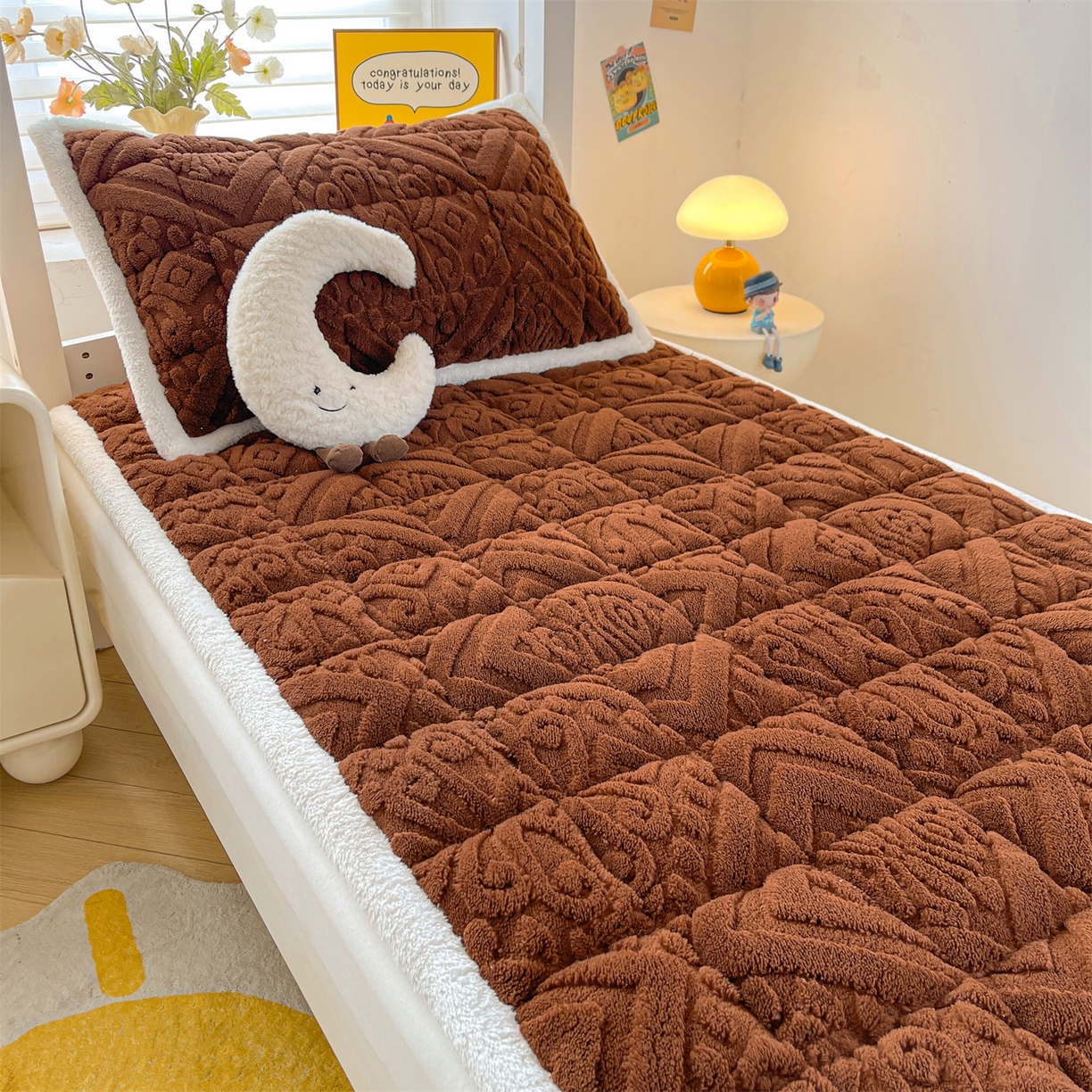 91家纺网 家纺一手货源 找家纺 雯豆家纺 2025新款加厚塔芙绒床垫床褥床护垫学生宿舍床大学生单人褥子 塔芙绒床褥-英伦焦糖