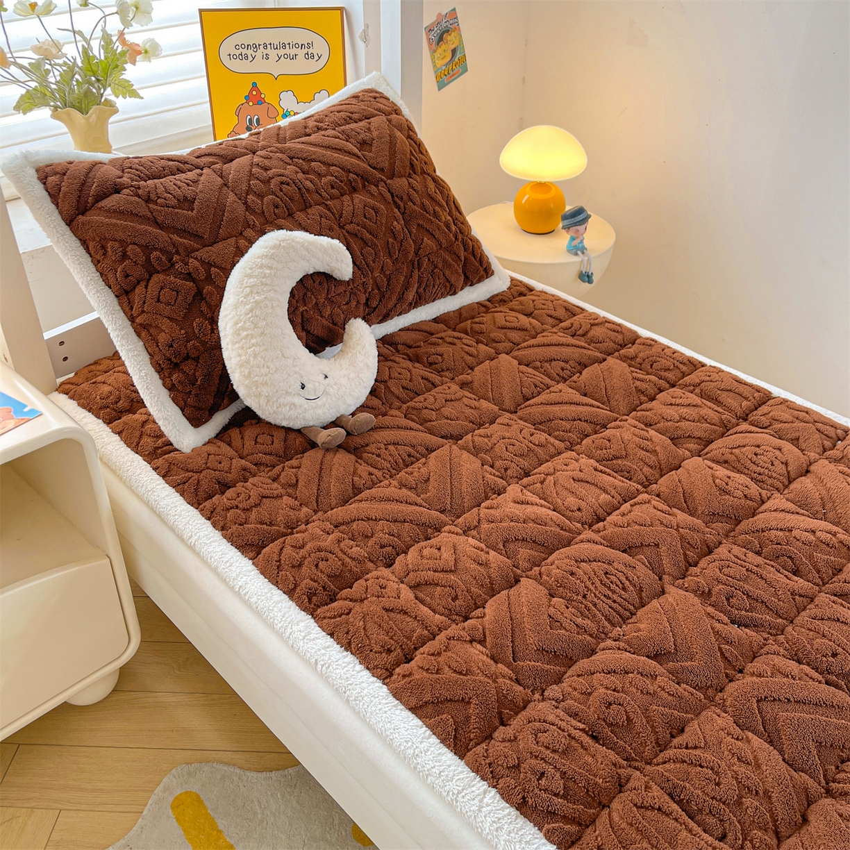 91家纺网 家纺一手货源 找家纺 雯豆家纺 2025新款加厚塔芙绒床垫床褥床护垫学生宿舍床大学生单人褥子 塔芙绒床褥-英伦焦糖