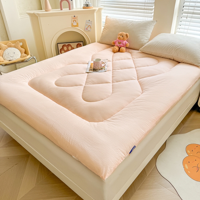 91家纺网 家纺一手货源 找家纺 贝扬思家纺 2025新款云感双层纱软床垫床褥 白桃粉