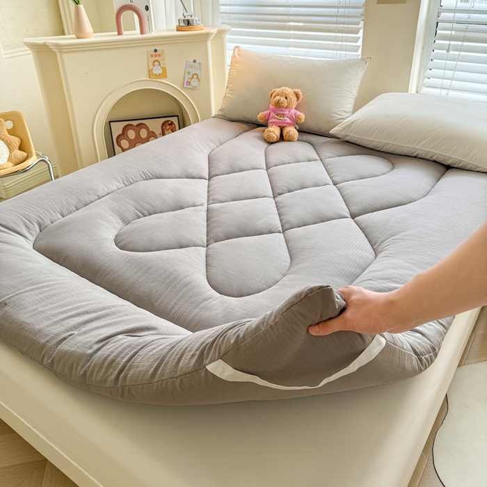 91家纺网 家纺一手货源 找家纺 贝扬思家纺 2025新款云感双层纱软床垫床褥 冰山灰