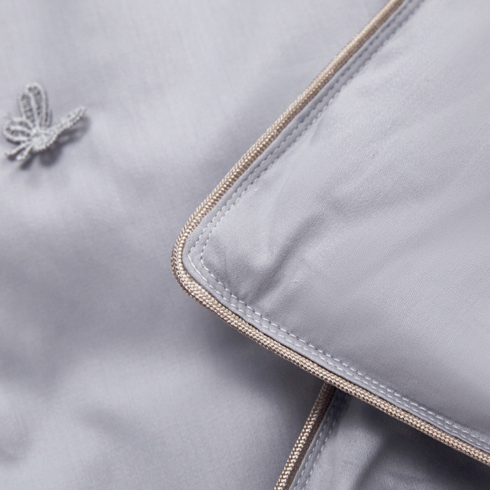 91家纺网 家纺一手货源 找家纺 蚕云阁蚕丝家居 2025新款舒适蚕丝被双宫桑蚕丝蚕韵江南系列被子被芯 高级灰双宫桑蚕丝