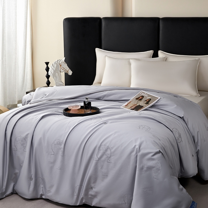 91家纺网 家纺一手货源 找家纺 蚕云阁蚕丝家居 2025新款舒适蚕丝被双宫桑蚕丝蚕韵江南系列被子被芯 高级灰双宫桑蚕丝