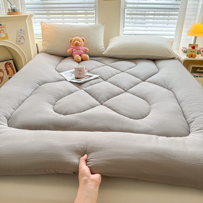 91家纺网 家纺一手货源 找家纺 贝扬思家纺 2025新款云感双层纱软床垫床褥 冰山灰