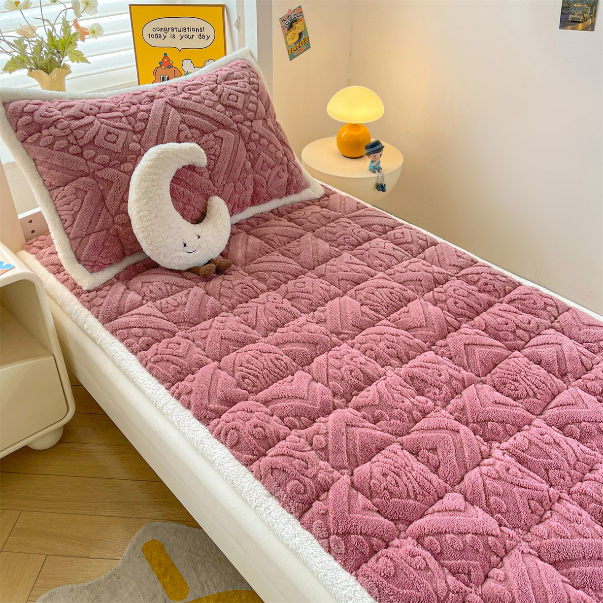 91家纺网 家纺一手货源 找家纺 雯豆家纺 2025新款加厚塔芙绒床垫床褥床护垫学生宿舍床大学生单人褥子 塔芙绒床褥-英伦藕粉