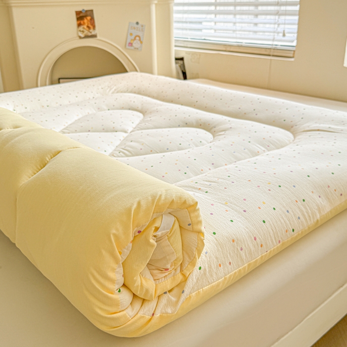 91家纺网 家纺一手货源 找家纺 贝扬思家纺 2025新款云感双层纱软床垫床褥 彩糖