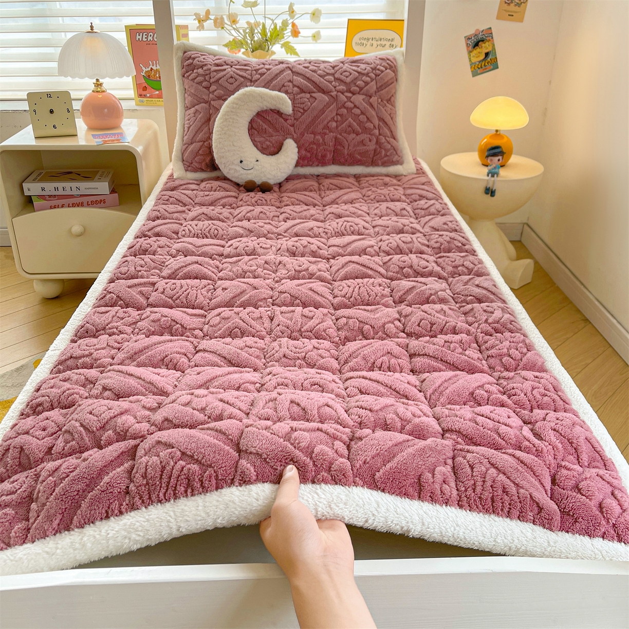 91家纺网 家纺一手货源 找家纺 雯豆家纺 2025新款加厚塔芙绒床垫床褥床护垫学生宿舍床大学生单人褥子 塔芙绒床褥-英伦藕粉