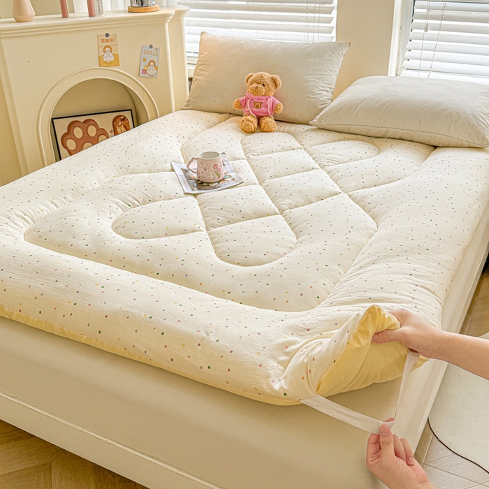 91家纺网 家纺一手货源 找家纺 贝扬思家纺 2025新款云感双层纱软床垫床褥 彩糖