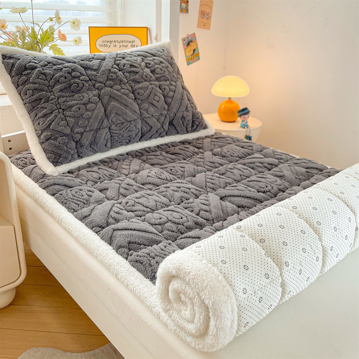 雯豆家纺 2025新款加厚塔芙绒床垫床褥床护垫学生宿舍床大学生单人褥子 塔芙绒床褥-英伦深空灰