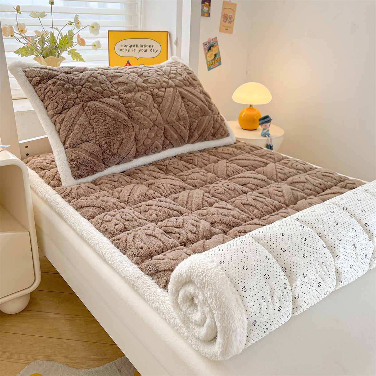雯豆家纺 2025新款加厚塔芙绒床垫床褥床护垫学生宿舍床大学生单人褥子 塔芙绒床褥-英伦阳光驼