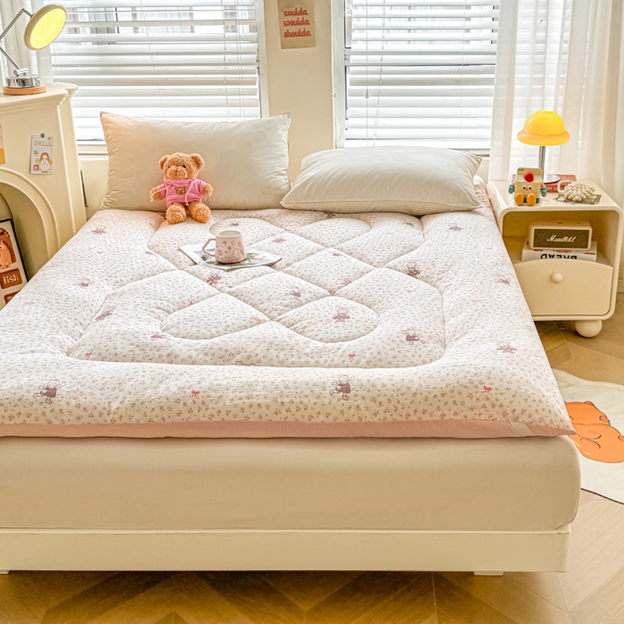 91家纺网 家纺一手货源 找家纺 贝扬思家纺 2025新款云感双层纱软床垫床褥 软萌小兔