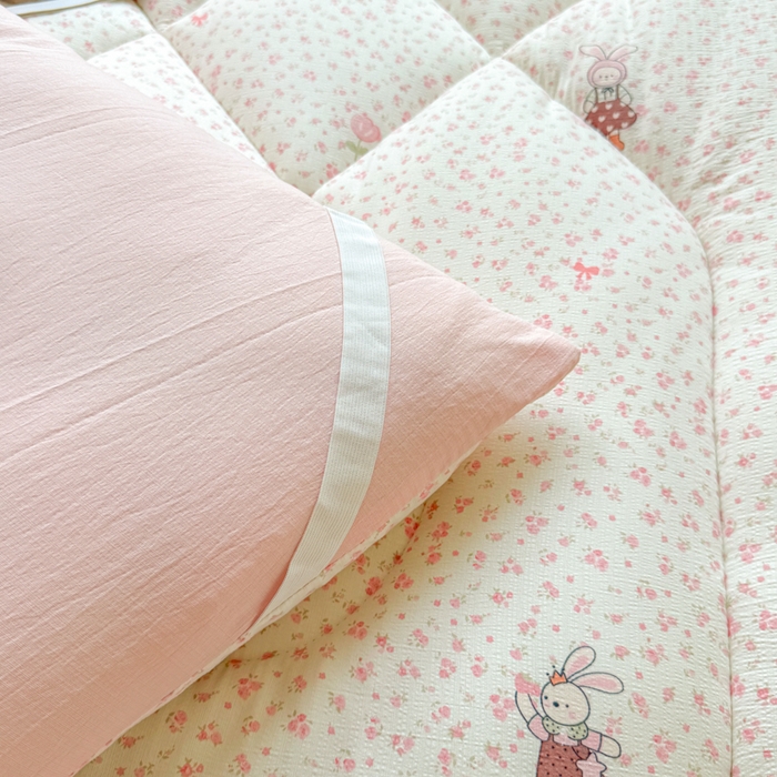 91家纺网 家纺一手货源 找家纺 贝扬思家纺 2025新款云感双层纱软床垫床褥 软萌小兔