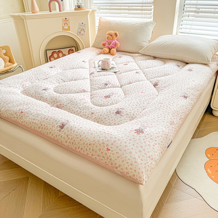 91家纺网 家纺一手货源 找家纺 贝扬思家纺 2025新款云感双层纱软床垫床褥 软萌小兔