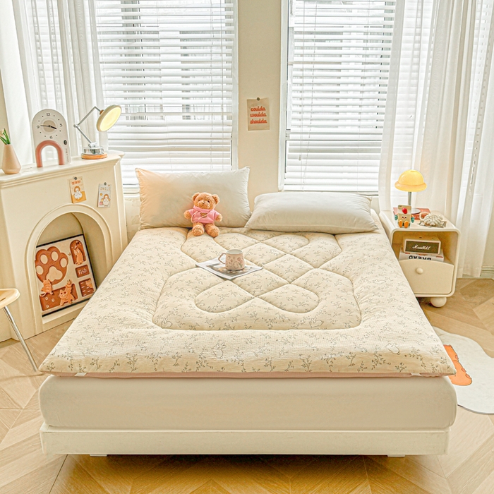 91家纺网 家纺一手货源 找家纺 贝扬思家纺 2025新款云感双层纱软床垫床褥 小兔芽芽