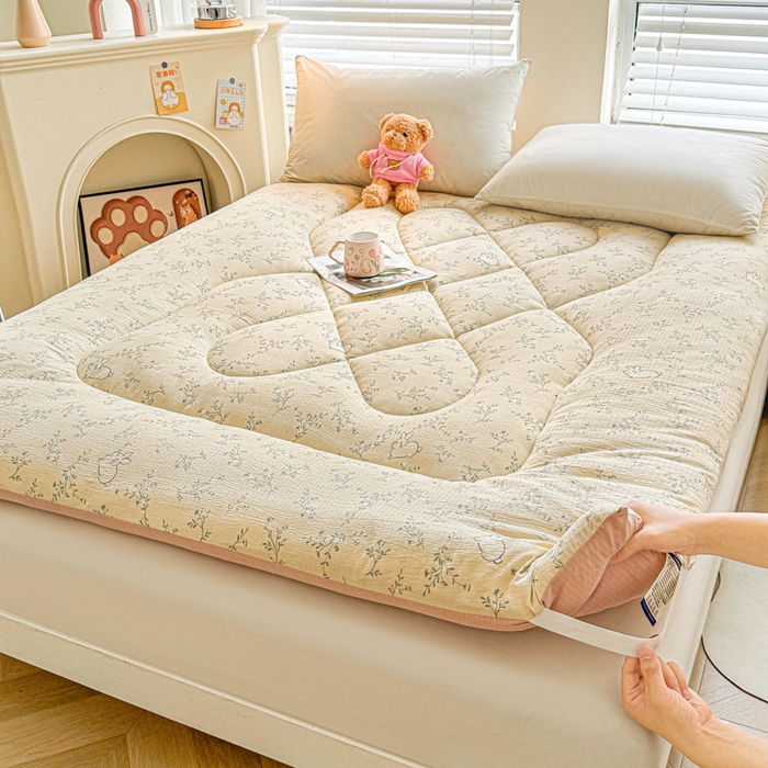 91家纺网 家纺一手货源 找家纺 贝扬思家纺 2025新款云感双层纱软床垫床褥 小兔芽芽