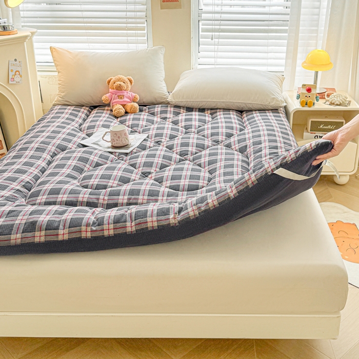 91家纺网 家纺一手货源 找家纺 贝扬思家纺 2025新款云感双层纱软床垫床褥 宇宙