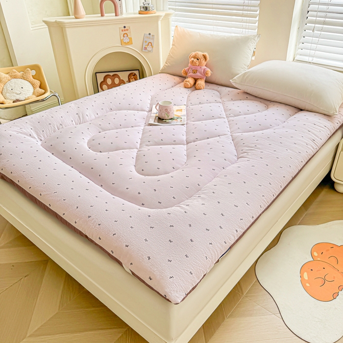 91家纺网 家纺一手货源 找家纺 贝扬思家纺 2025新款云感双层纱软床垫床褥 芋泥葡萄