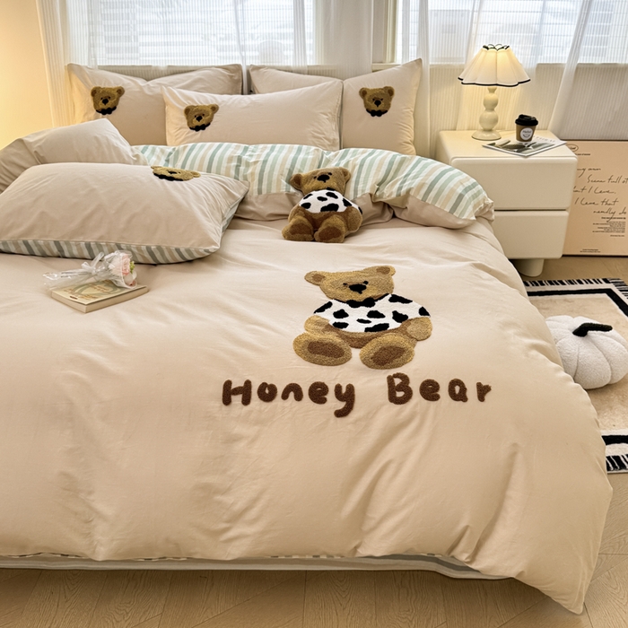 91家纺网 家纺一手货源 找家纺 寐居家纺 2025新款全棉纯棉13372毛巾绣四件套 斑点熊