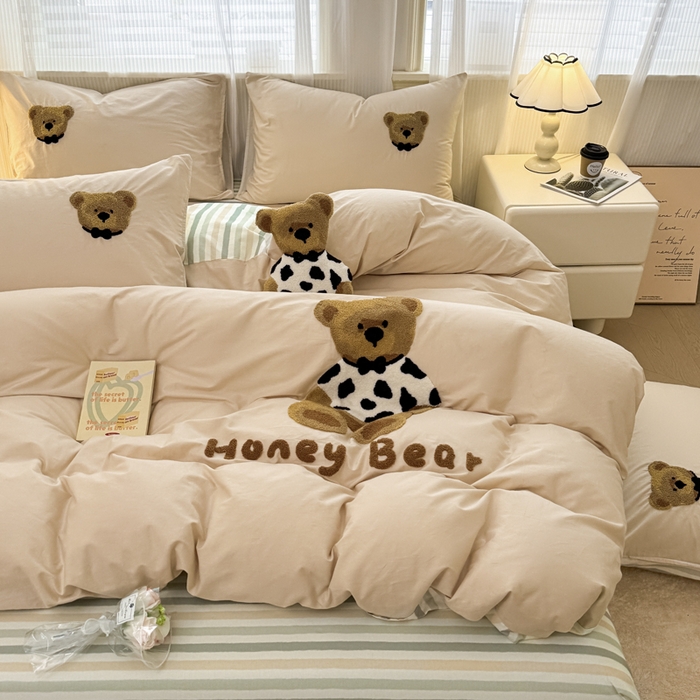 91家纺网 家纺一手货源 找家纺 寐居家纺 2025新款全棉纯棉13372毛巾绣四件套 斑点熊