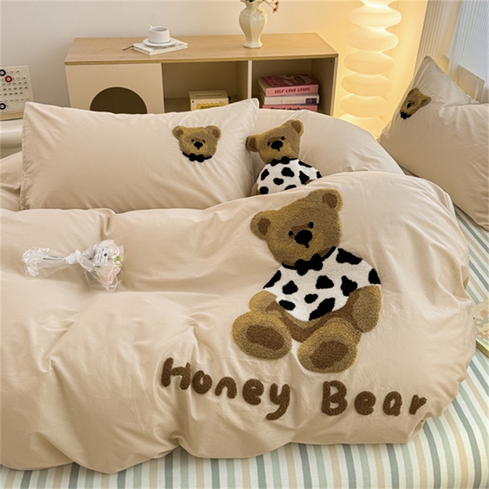 91家纺网 家纺一手货源 找家纺 寐居家纺 2025新款全棉纯棉13372毛巾绣四件套 斑点熊