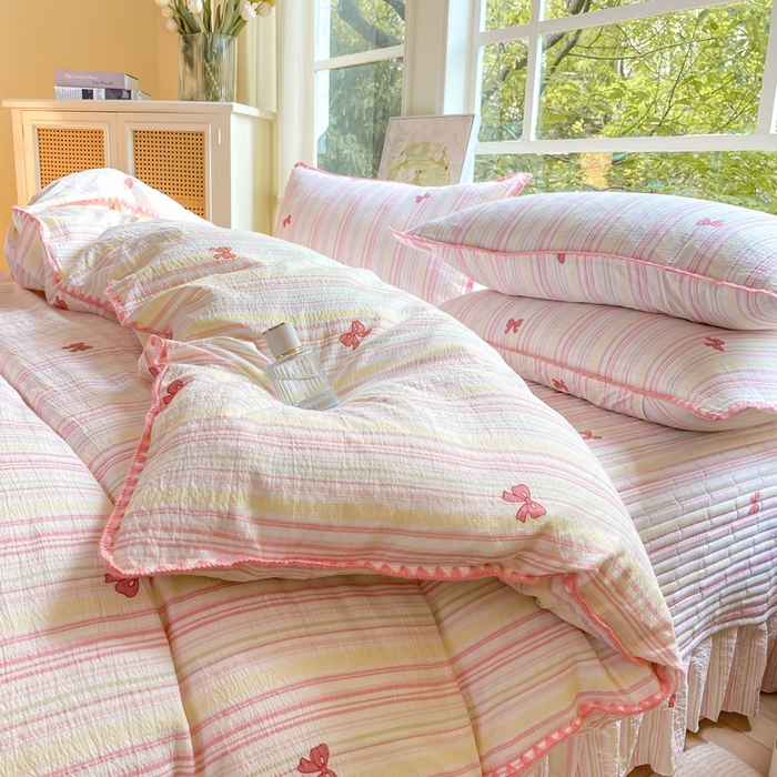 91家纺网 家纺一手货源 找家纺 梦可莱家居 2025新款木棉床盖四件套 粉蝴蝶结