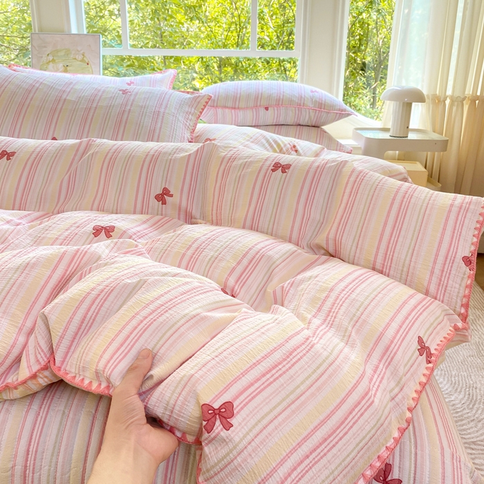 91家纺网 家纺一手货源 找家纺 梦可莱家居 2025新款木棉床盖四件套 粉蝴蝶结