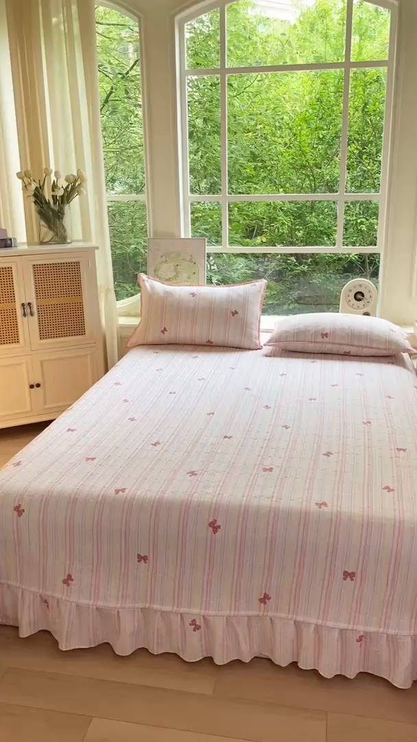 91家纺网 家纺一手货源 找家纺 梦可莱家居 2025新款木棉床盖四件套 粉蝴蝶结