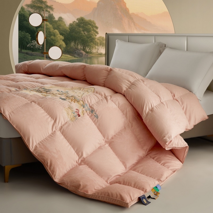 91家纺网 家纺一手货源 找家纺 织梦人羽绒工厂店2025新款高蓬松羽绒被85鸭绒大牌同款花型-绣花蝶韵蝶舞drio 山水汇