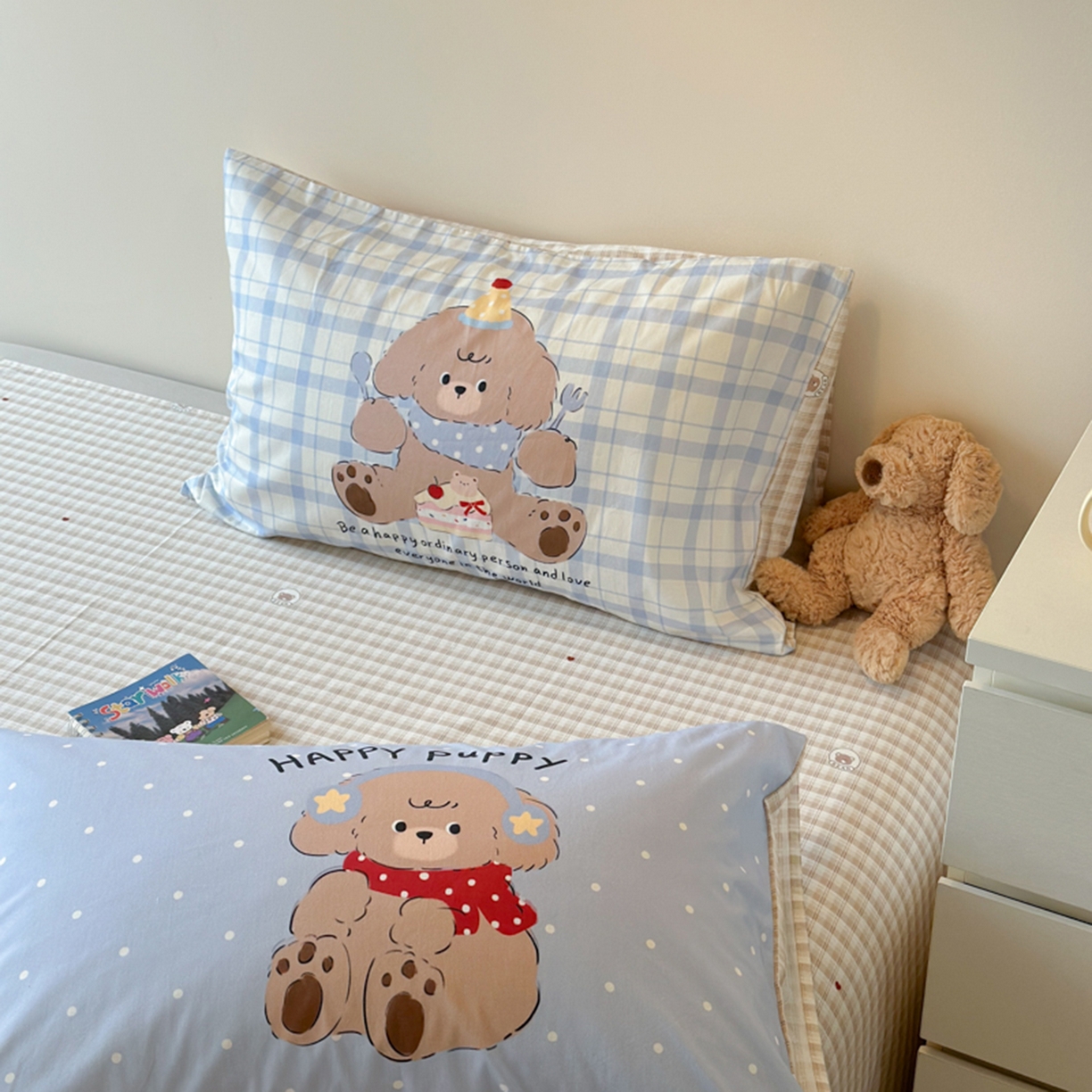 91家纺网 家纺一手货源 找家纺 寐居家纺 2025新款全棉数码大阪枕套 小狗仔party