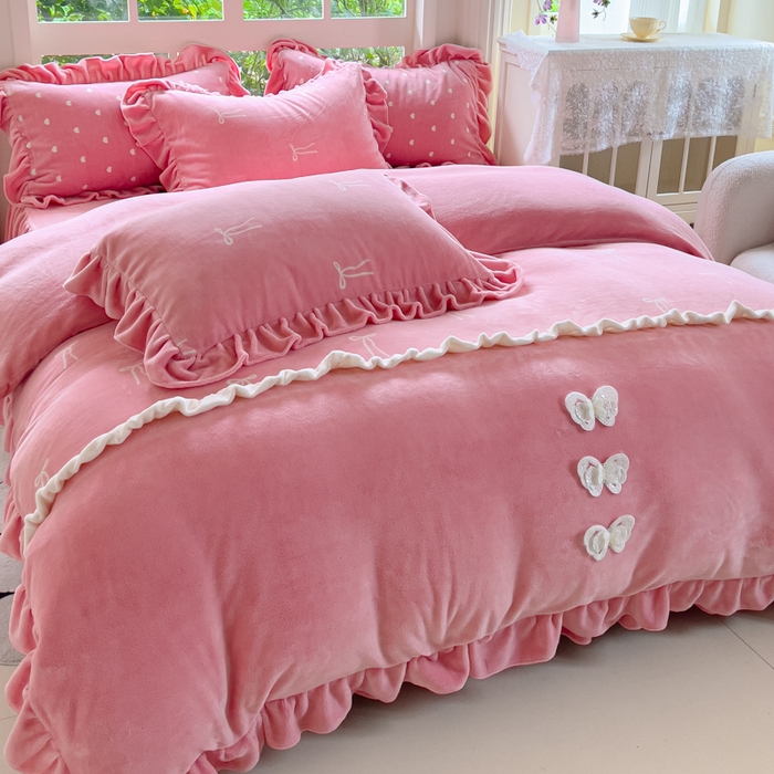 91家纺网 家纺一手货源 找家纺 睡美人 2025韩版暖铂绒牛奶绒花边床裙床笠床单款四件套 同心结-桃粉色