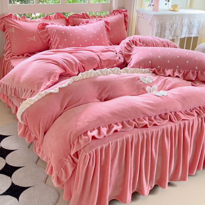 91家纺网 家纺一手货源 找家纺 睡美人 2025韩版暖铂绒牛奶绒花边床裙床笠床单款四件套 心愿-桃粉色
