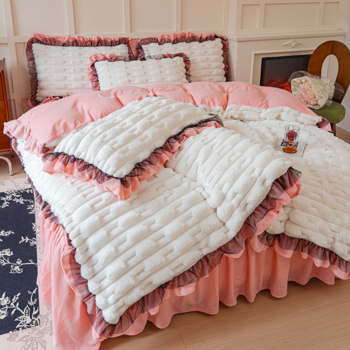 91家纺网 家纺一手货源 找家纺 睡美人 2025韩版兔绒提花牛奶绒床裙床单床笠款四件套 兔绒提花-公主粉